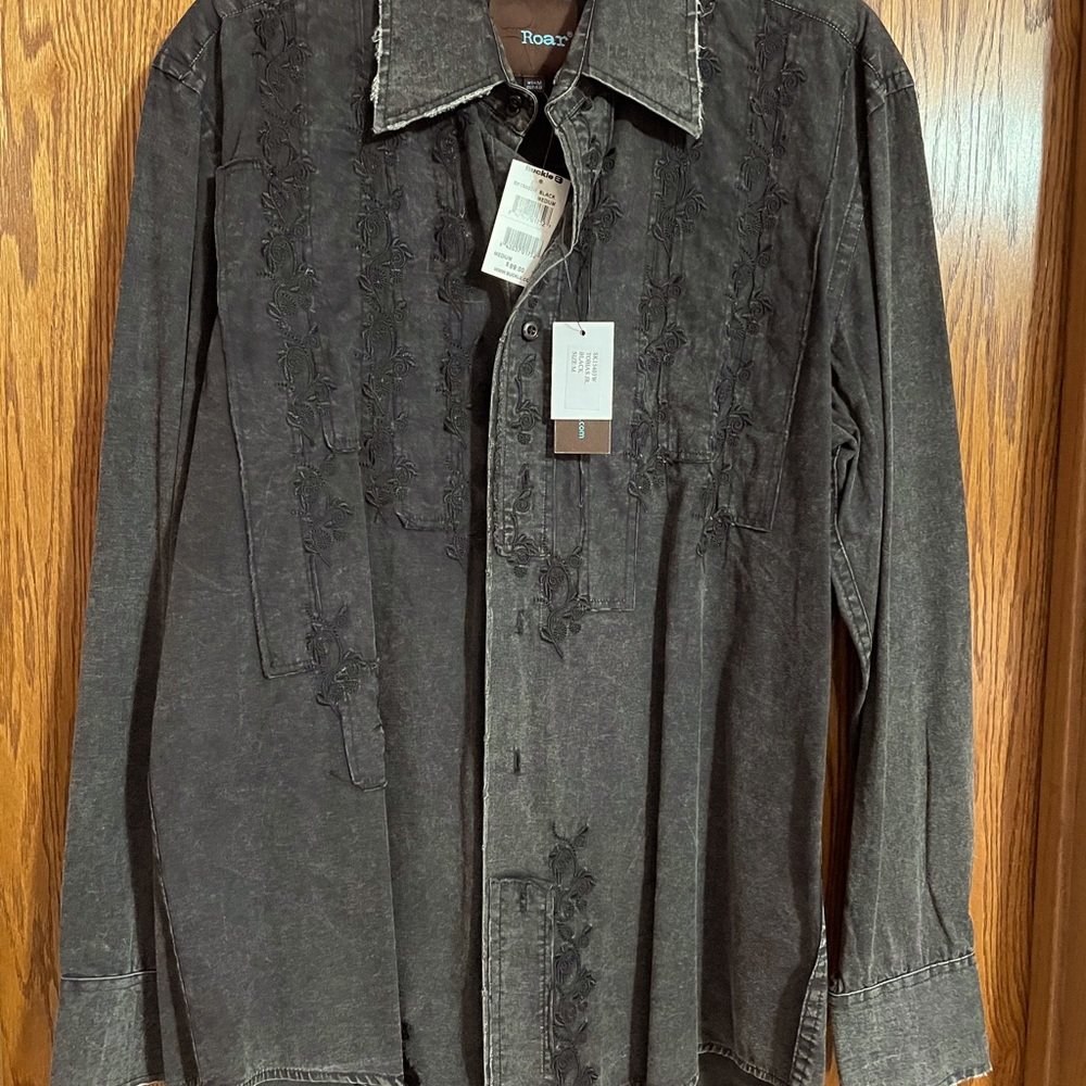 Roar For Buckle Men’s embroidered shirt